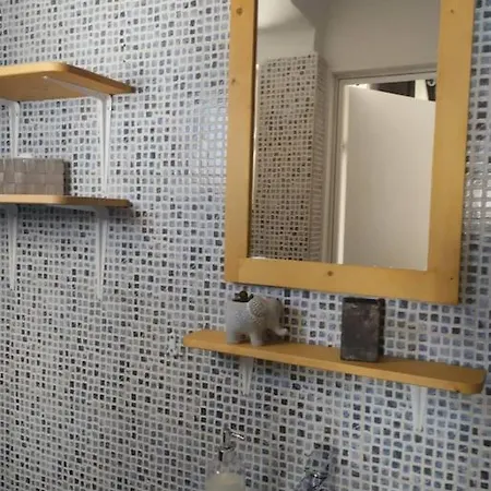 B3 - The Colorful One Apartment Aigio